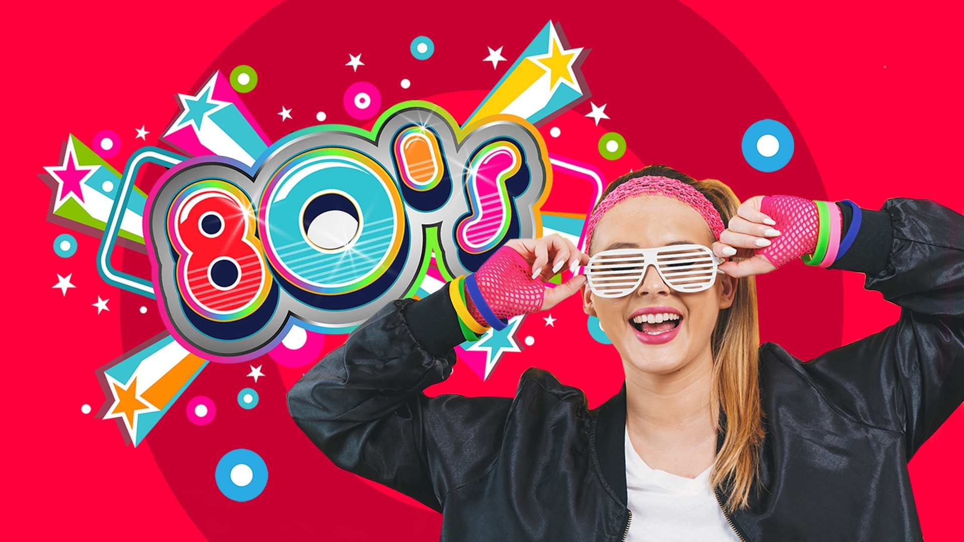 Junge Frau feiert 80er-Party (Foto: Adobe Stock / LogoStockimages)