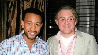 John Legend und SWR3-Musikredakteur Matthias Kugler (Foto: SWR3) John Legend und SWR3-Musikredakteur Matthias Kugler