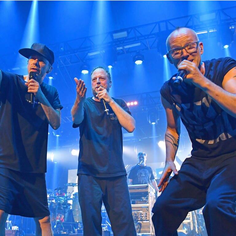 Die Hip-Hop-Band die Fantastischen Vier bei einem Live-Konzert, 2023 treten sie beim Würth Open Air auf (Foto: picture-alliance / Reportdienste, Picture Alliance)