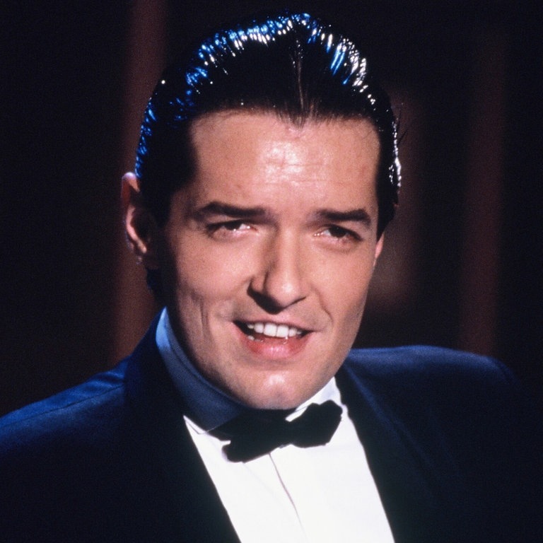 Der österreichische Musiker Falco 1985, in diesem Jahr hat er seinen Nummer-1-Hit „Rock Me Amadeus“ veröffentlicht (Foto: picture-alliance / Reportdienste, Horst Galuschka)