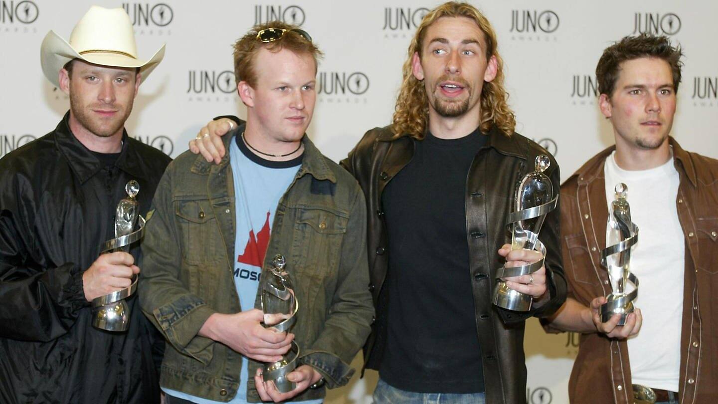 Die Rockband Nickelback erhält den Juno Award für ihre Single „How You Remind Me“ (Foto: picture-alliance / Reportdienste, ASSOCIATED PRESS | PAUL CHIASSON)
