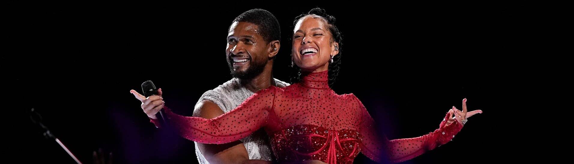 Usher und Alicia Keys singen in der Halbzeit des Super Bowl (Foto: picture-alliance / Reportdienste, dpa/AP | Brynn Anderson)