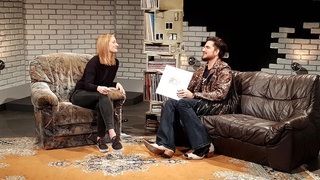 Adam Lambert bei Sabrina Kemmer im Plattenbau (Foto: SWR3) Adam Lambert bei Sabrina Kemmer im Plattenbau