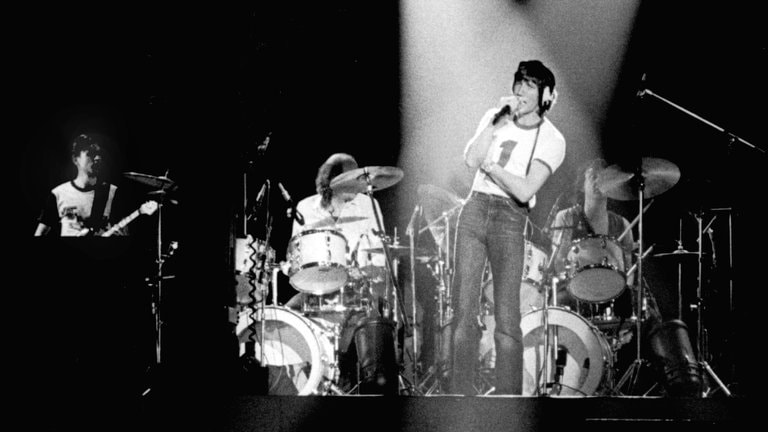 Pink Floyd performen „The Wall“ 1981 in Dortmund (Foto: picture-alliance / Reportdienste, dpa | Hartmut Reeh)