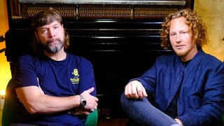 Rea Garvey und Michael Schulte sprechen in der Rea Garvey Show über Reas Hit "Supergirl"