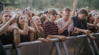 Campus Festival Konstanz 2025 im Bodenseestadion | Die schönsten Festivalbesucher (Foto: SWR3, Ronny Zimmermann) Campus Festival Konstanz 2025 im Bodenseestadion | Die schönsten Festivalbesucher