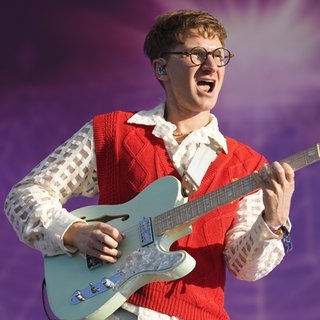 Sänger Dave Bayley der Band Glass Animals bei einem Festival-Auftritt in Chicago 2022.