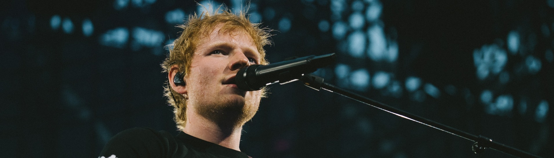 Ed Sheeran bei einem Konzert der „Mathematics”-Tour in Amsterdam (Foto: Warner Music)