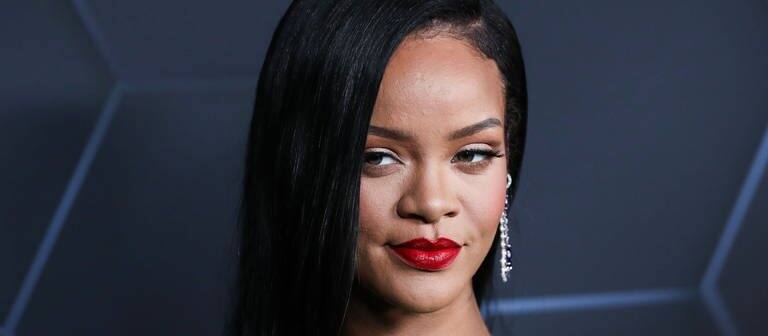 Rihanna tritt in der Halbzeitshow beim Super Bowl 2023 auf (Foto: picture-alliance / Reportdienste, Picture Alliance)