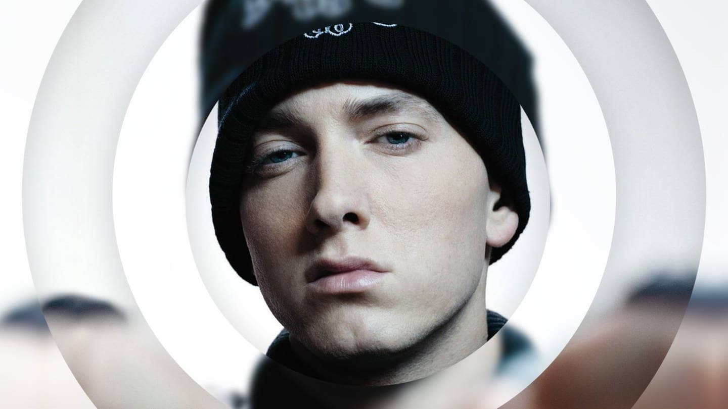 Der Rapper Eminem trägt eine schwarze Mütze. (Foto: Anthony Mandler)