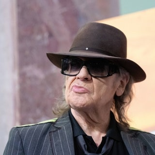 Sänger Udo Lindenberg mit Sonnenbrille und Hut
