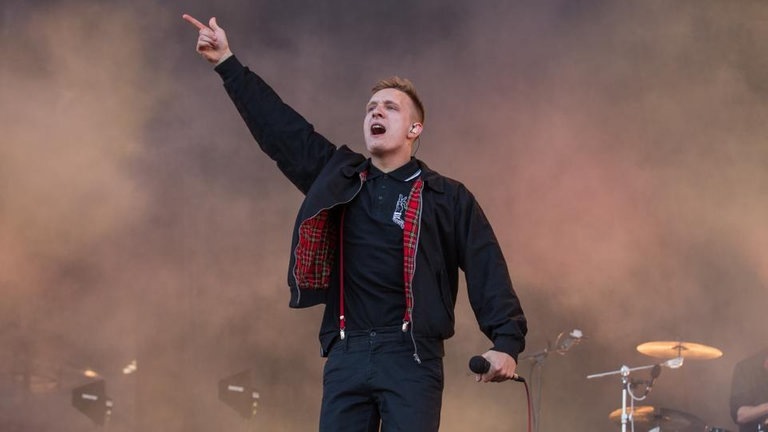 Foto: DASDING.de / Ronny Zimmermann Kraftklub bei Rock am Ring 2015 - RON_0739.jpg-33423 (Foto: DASDING.de / Ronny Zimmermann)
