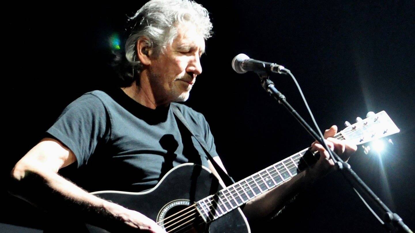 Roger Waters an der Gitarre (Foto: Willi Kuper / SWR3.de)