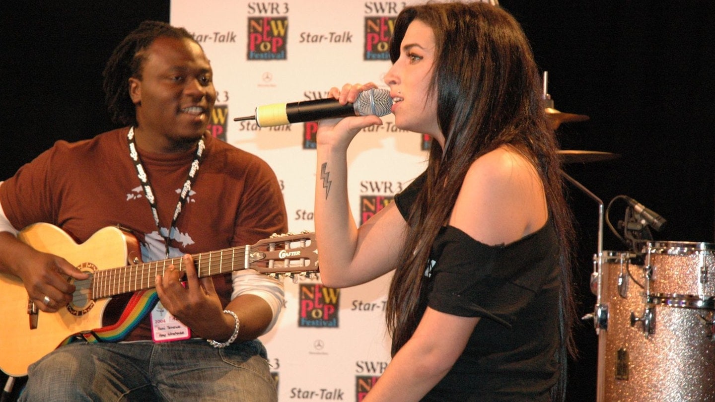 Foto: SWR3 Amy Winehouse in der Festival Lounge beim New Pop Festival 2004 in Baden-Baden. (Foto: SWR3)