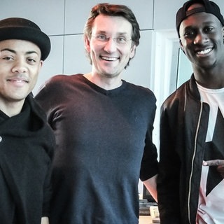 Nico & Vinz (hier mit SWR3-Moderator Kristian Thees in der Mitte) kommen aus Norwegen sind aktuell mit ihrer Single „Am I Wrong“ am Start. Der Song war in 2013 einer der meistgespielten Sommerhits in
