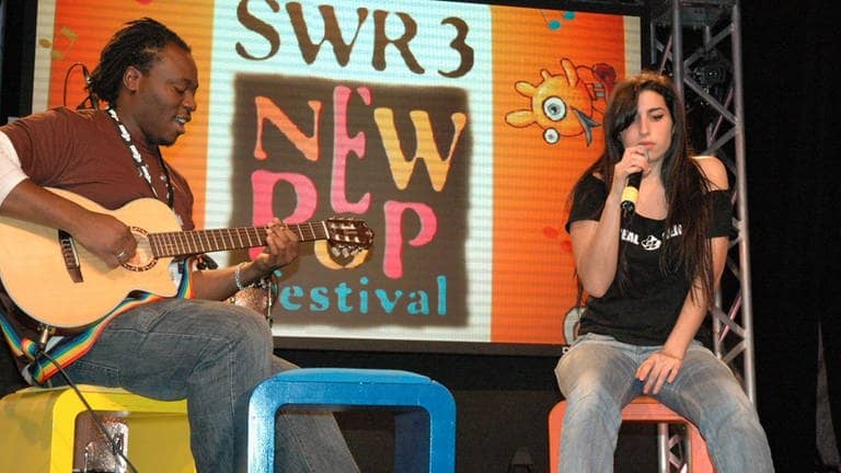 Amy Winehouse in der Festival Lounge beim New Pop Festival 2004 in Baden-Baden.