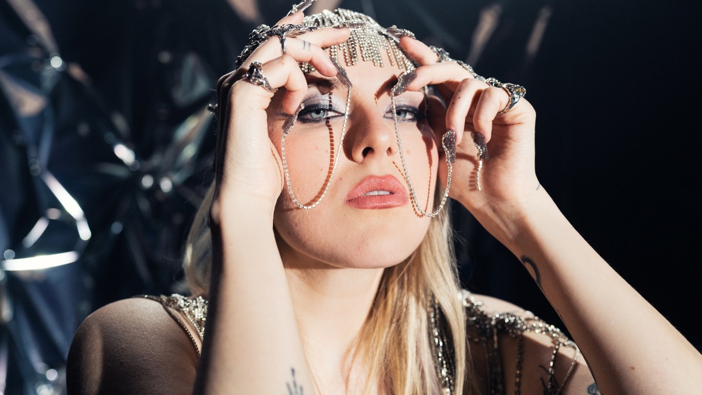 Asdis (Foto: Universal Music / Mischa Lorenz / 2023)