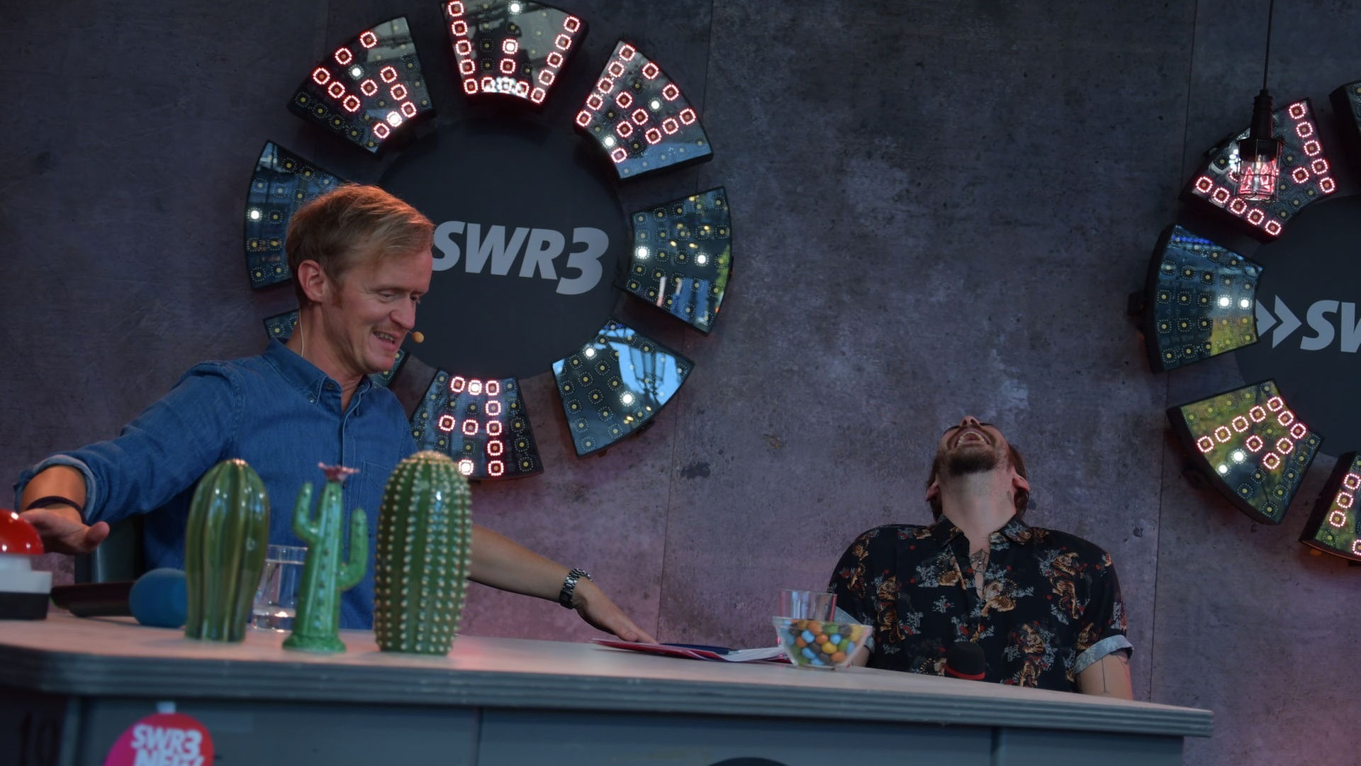 Foto: SWR3 Dennis Lloyd beim Star-Talk beim New Pop Festival 2019 (Foto: SWR3)