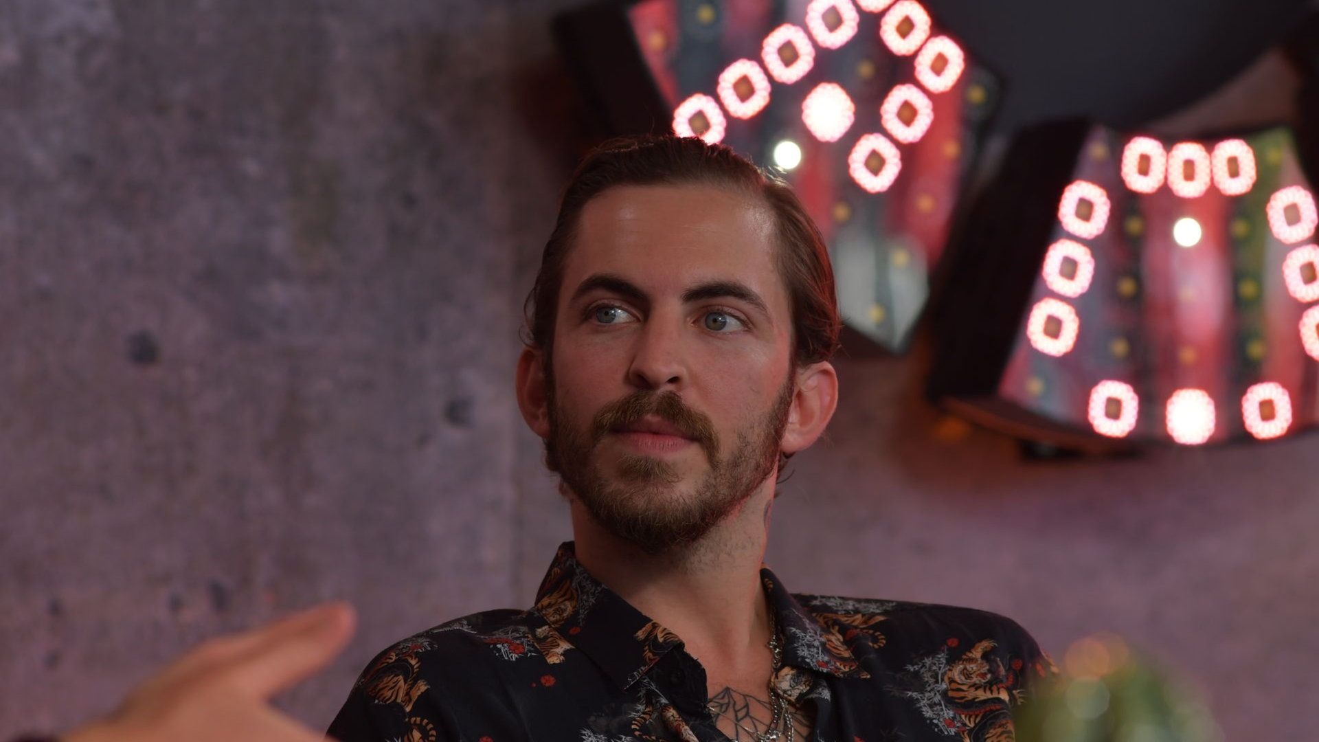 Foto: SWR3 Dennis Lloyd beim Star-Talk beim New Pop Festival 2019 (Foto: SWR3)