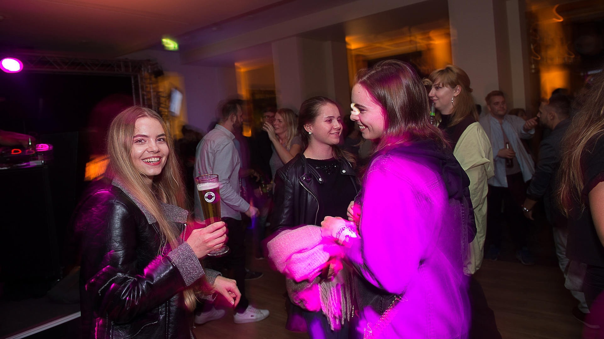 Foto: SWR3 Abfeiern bei den Partynächten (Foto: SWR3)