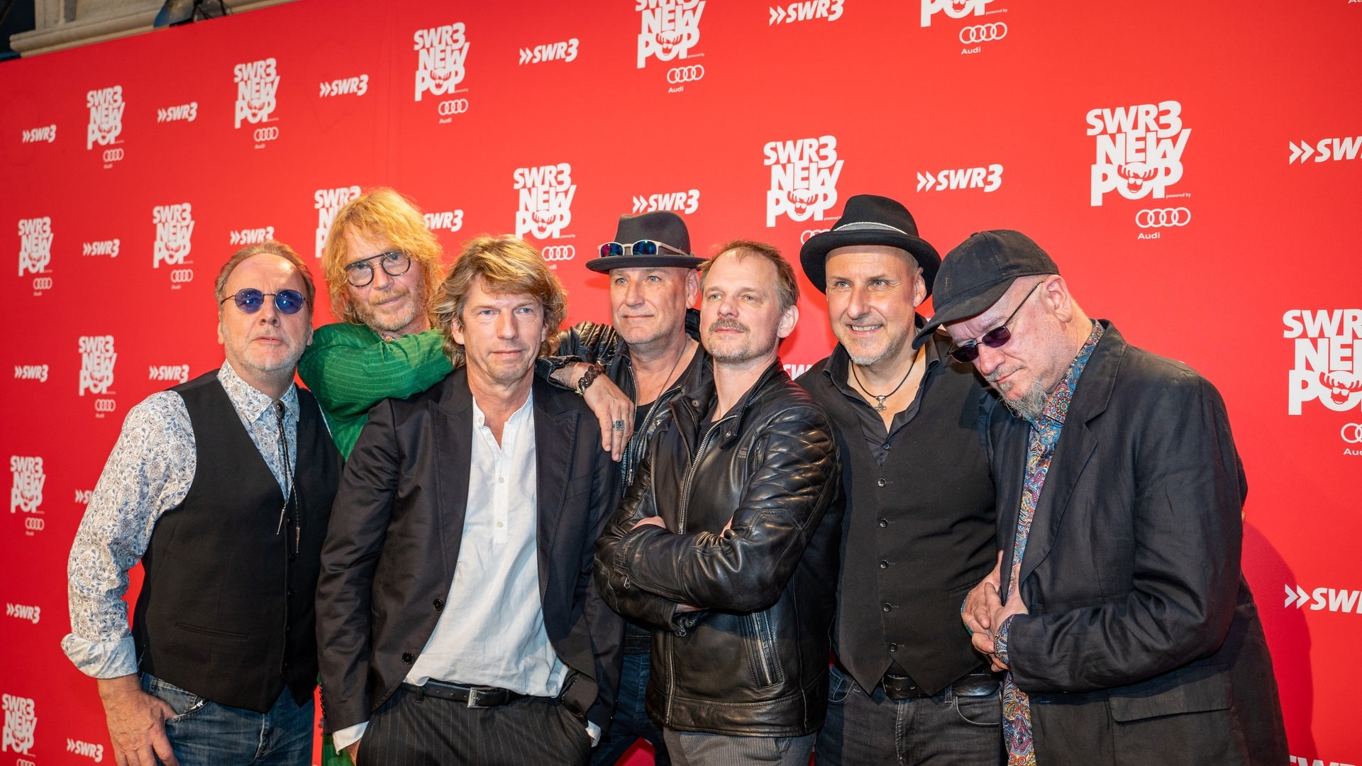 Foto: SWR3, Ronny Krautz Fury in the Slaughterhouse auf dem roten Teppich beim SWR3 New Pop Special 2021 (Foto: SWR3, Ronny Krautz)
