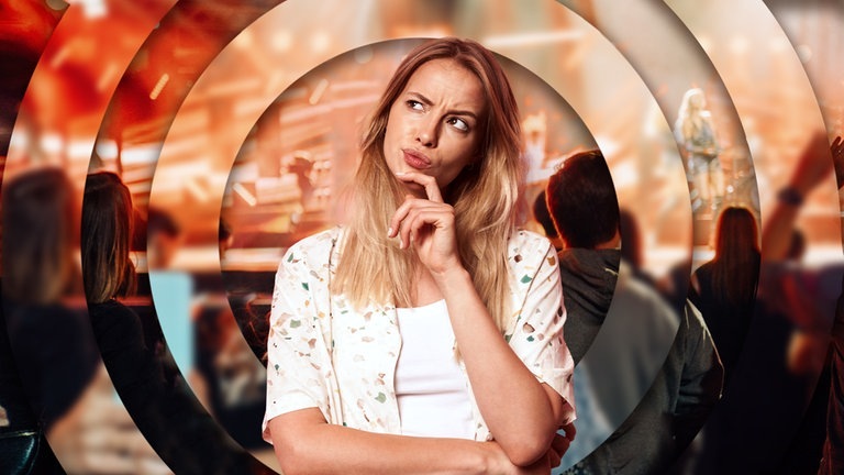 Collage des New Pop Festival im Festspielhaus in Baden-Baden mit einer Frau in fragender Pose (Foto: SWR3, Adobe Stock, Drobot Dean; Niko Neithardt)
