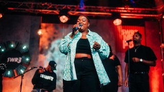 Hamzaa rockt die Unplugged-Bühne