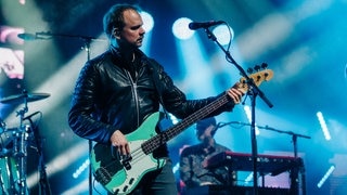 Fury in the Slaughterhouse haben den Pioneer of Pop-Award beim SWR3 New Pop Special von Thees Uhlmann überreicht bekommen (Foto: SWR3, DNA-Collective) Fury in the Slaughterhouse haben den Pioneer of Pop-Award beim SWR3 New Pop Special von Thees Uhlmann überreicht bekommen