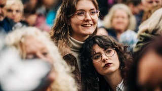 Besucherinnen und Besucher beim SWR3 New Pop Festival 2024. (Foto: SWR3, Niko Neithardt) Besucherinnen und Besucher beim SWR3 New Pop Festival 2024.