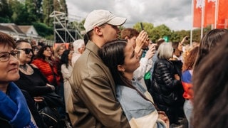 Besucherinnen und Besucher beim SWR3 New Pop Festival 2024. (Foto: SWR3, Oliver Matlok) Besucherinnen und Besucher beim SWR3 New Pop Festival 2024.