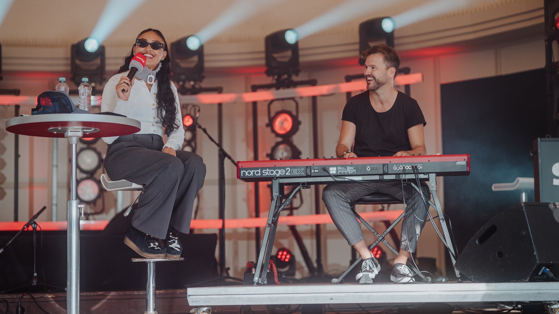 Foto: SWR, Ronny Zimmermann Joy Crookes im Startalk beim SWR3 New Pop Festival (Foto: SWR, Ronny Zimmermann)