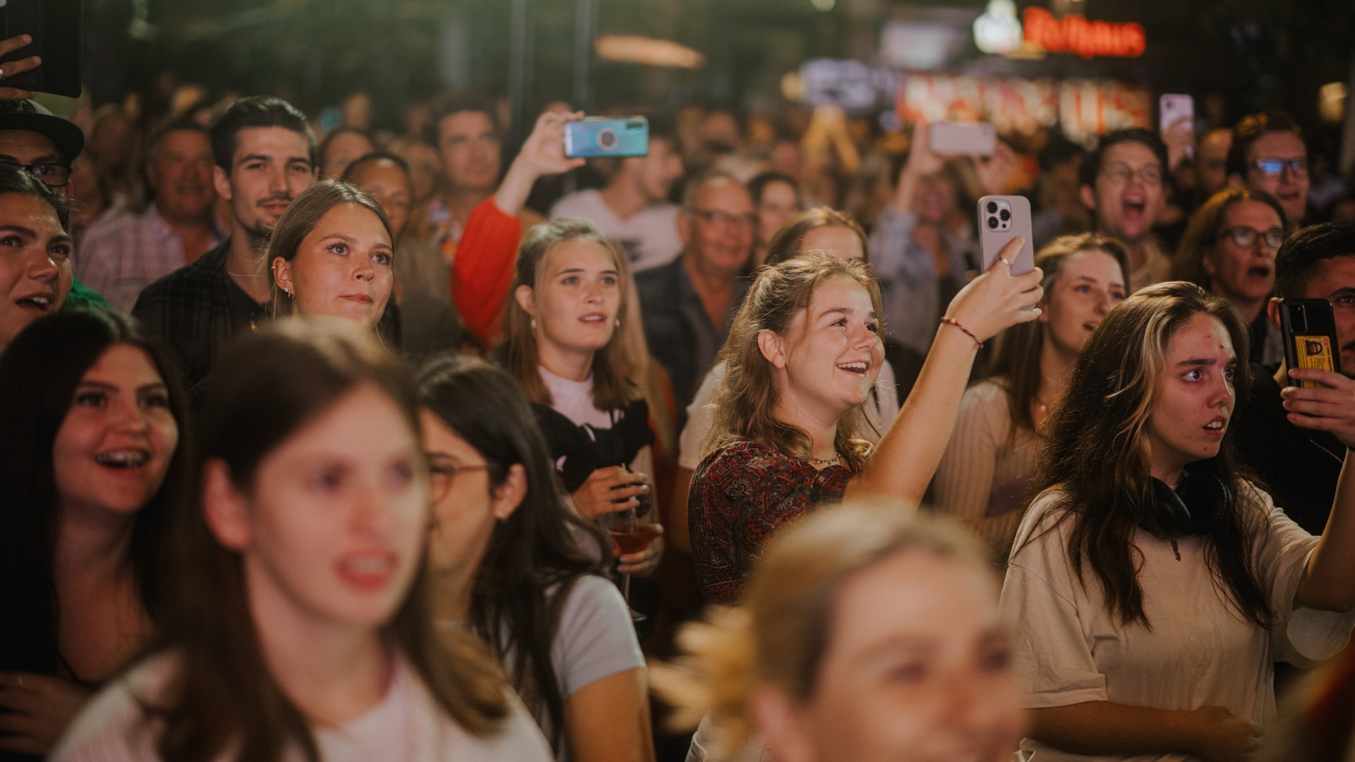 Foto: SWR3, Selina Gargiullo, Oliver Matlok, Ronny Zimmermann, Niko Neithardt Publikum am New Pop Festival 2023 (Foto: SWR3, Selina Gargiullo, Oliver Matlok, Ronny Zimmermann, Niko Neithardt)