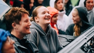 Besucherinnen und Besucher auf dem SWR3 New Pop Festival 2024 (Foto: SWR3, Niko Neithardt) Besucherinnen und Besucher auf dem SWR3 New Pop Festival 2024