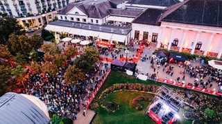 Besucherinnen und Besucher auf dem New Pop Festival 2024. (Foto: SWR3, Niko Neithardt) Besucherinnen und Besucher auf dem New Pop Festival 2024.