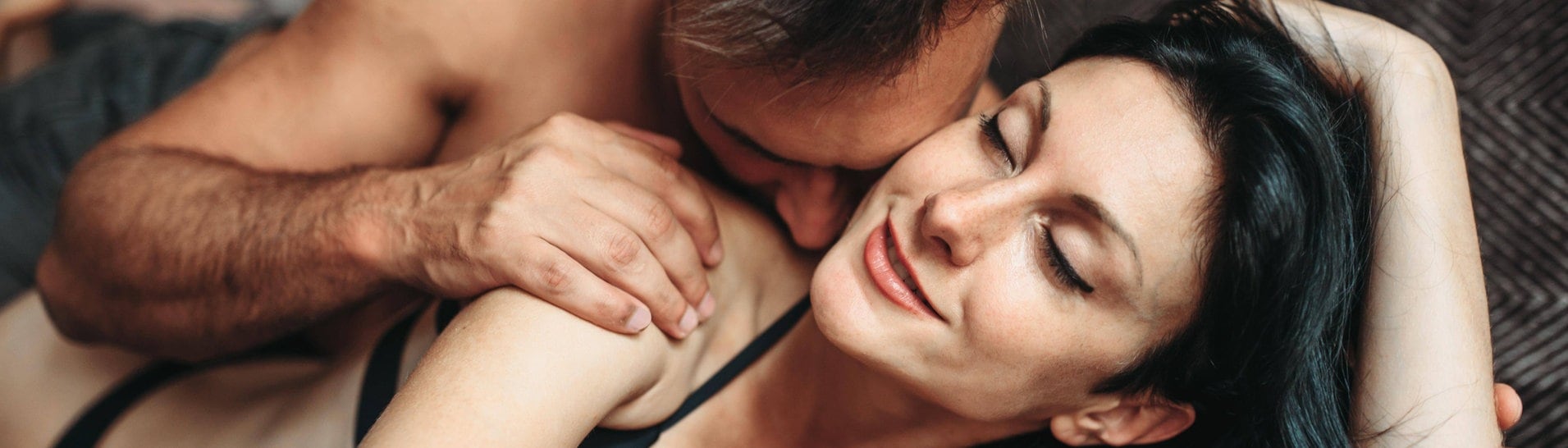 One-Night-Stand im Podcast: peinlich oder lustig? (Foto: IMAGO, IMAGO / Panthermedia)