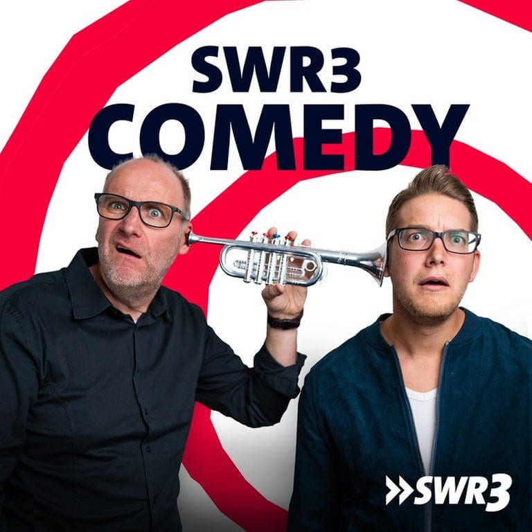 SWR3 Comedy Podcast Andreas Müller und Steffen Auer mit einer Trompete (Foto: SWR3)