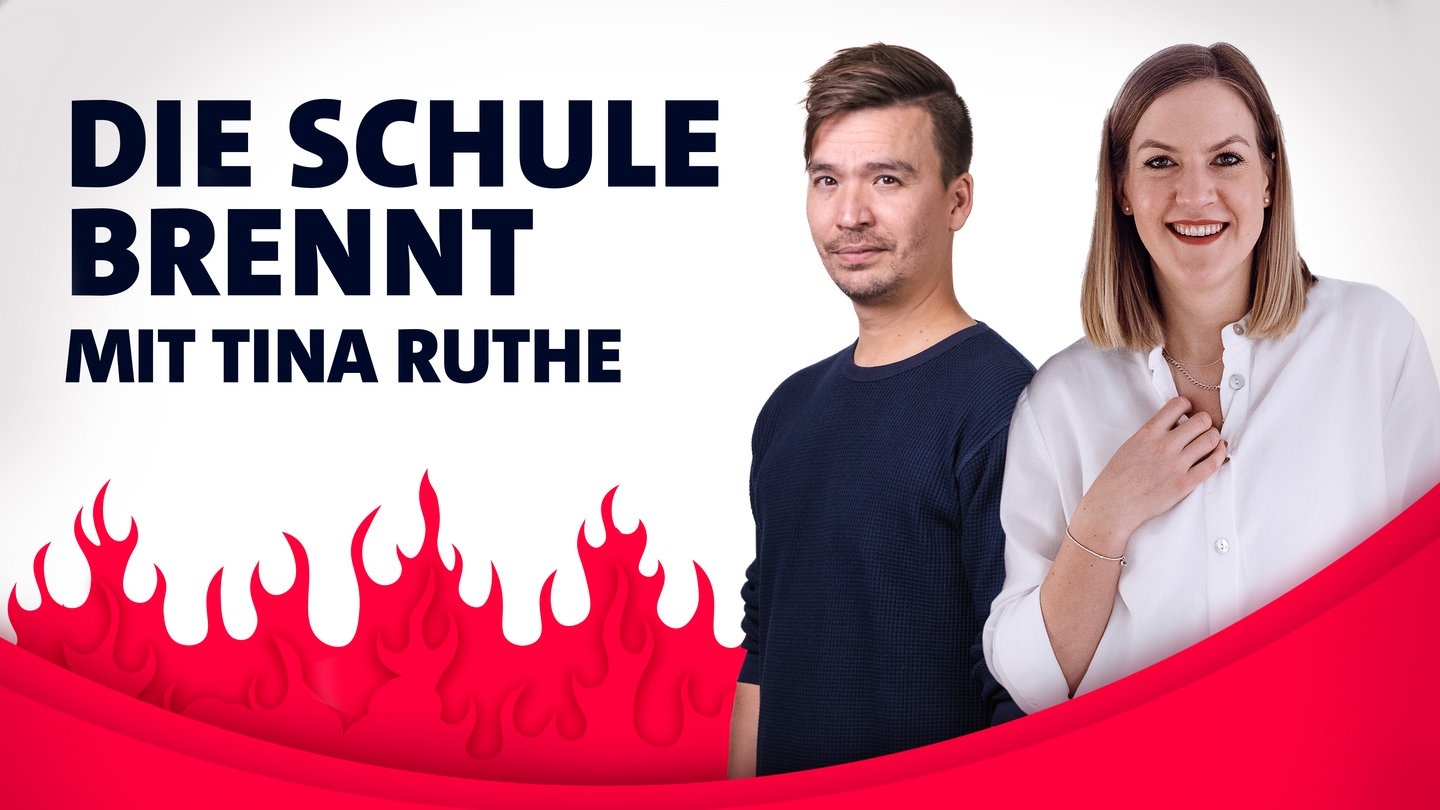 Foto: SWR3 Die Schule brennt - Tina Ruthe und Bob Blume vor künstlichen Flammen (Foto: SWR3)