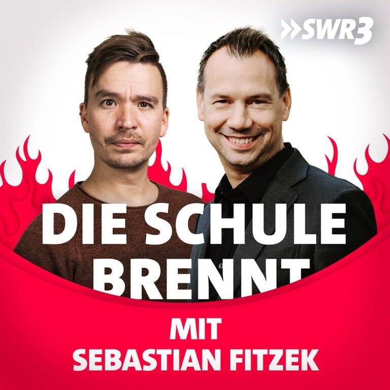 Sebastian Fitzek und Bob Blume vor Flammen (Foto: SWR3)