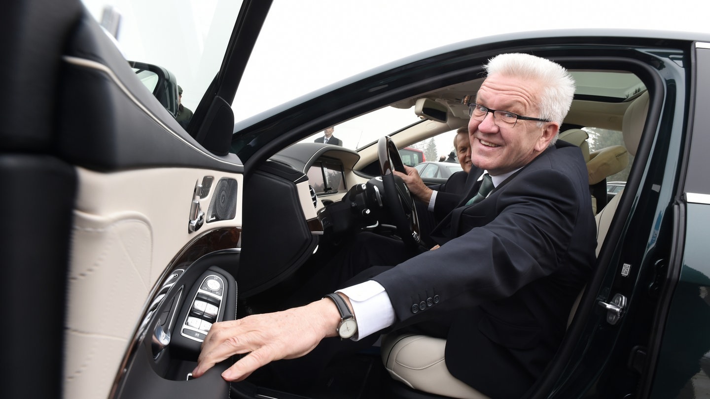 Foto: picture-alliance / Reportdienste, Felix Kästle Fragen Sie Kretschmann: Bußgeld für knallende Autotüren (Foto: picture-alliance / Reportdienste, Felix Kästle)
