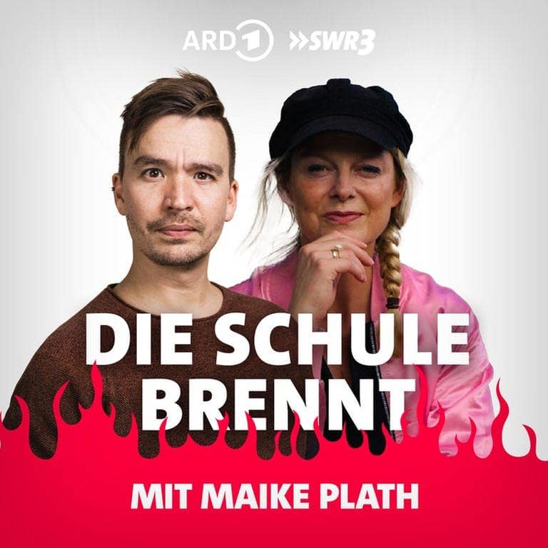 Bob Blume und Maike Plath vor Flammen (Foto: SWR3)