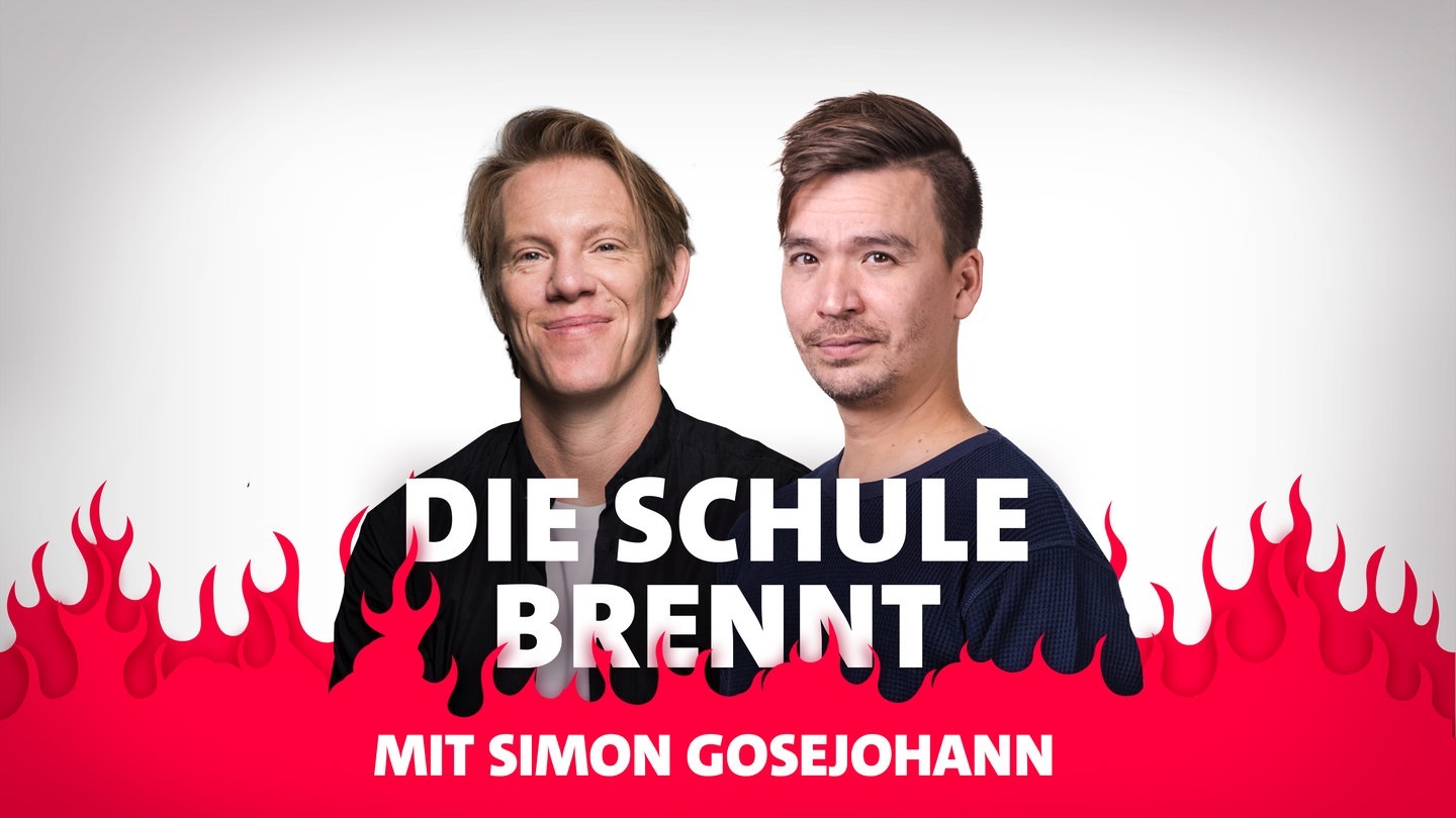 Foto: SWR3 Simon Gosejohann und Bob Blume vor Flammen (Foto: SWR3)
