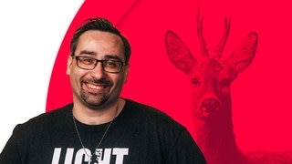 GJH Roman vor einem Reh (Foto: SWR3) GJH Roman vor einem Reh