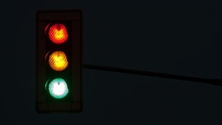 Künstliche Intelligenz für die Ampel (Foto: picture-alliance / Reportdienste, Bernd Thissen) Künstliche Intelligenz für die Ampel
