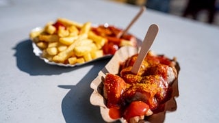 Currywurst-Trainer (Foto: picture-alliance / Reportdienste, Fabian Sommer) Currywurst-Trainer