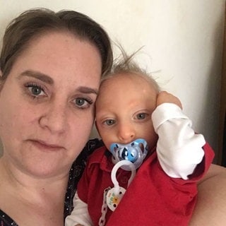 Jonathan und seine Familie in verschiedenen Lebenssituationen (Foto: privat) Jonathan und seine Familie in verschiedenen Lebenssituationen