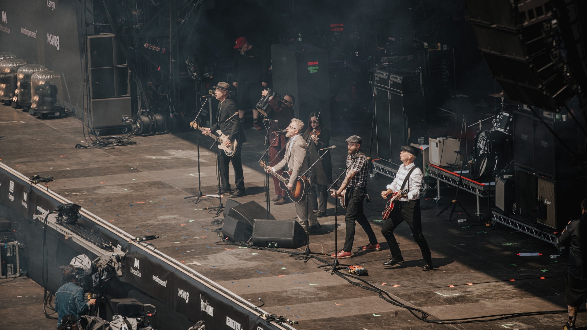 Foto: SWR3, SWR3 / Ronny Zimmermann Die Band Flogging Molly auf der Bühne von Rock am Ring (Foto: SWR3, SWR3 / Ronny Zimmermann)