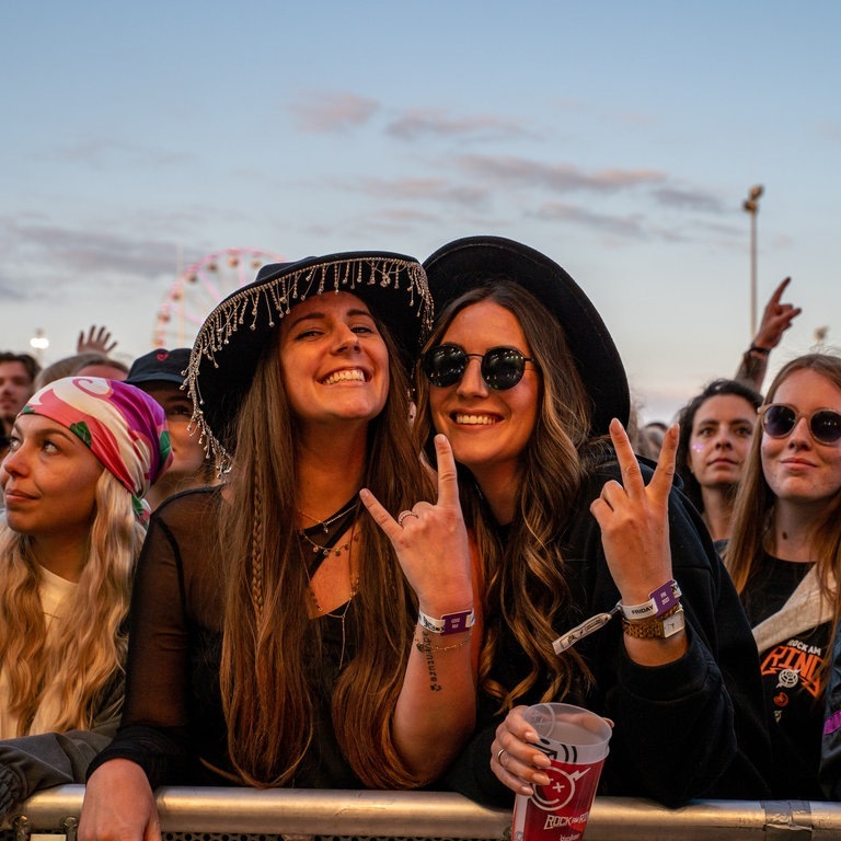 Zuschauerinnen und Zuschauer bei Rock am Ring 2023. (Foto: SWR3, Ronny Krautz)