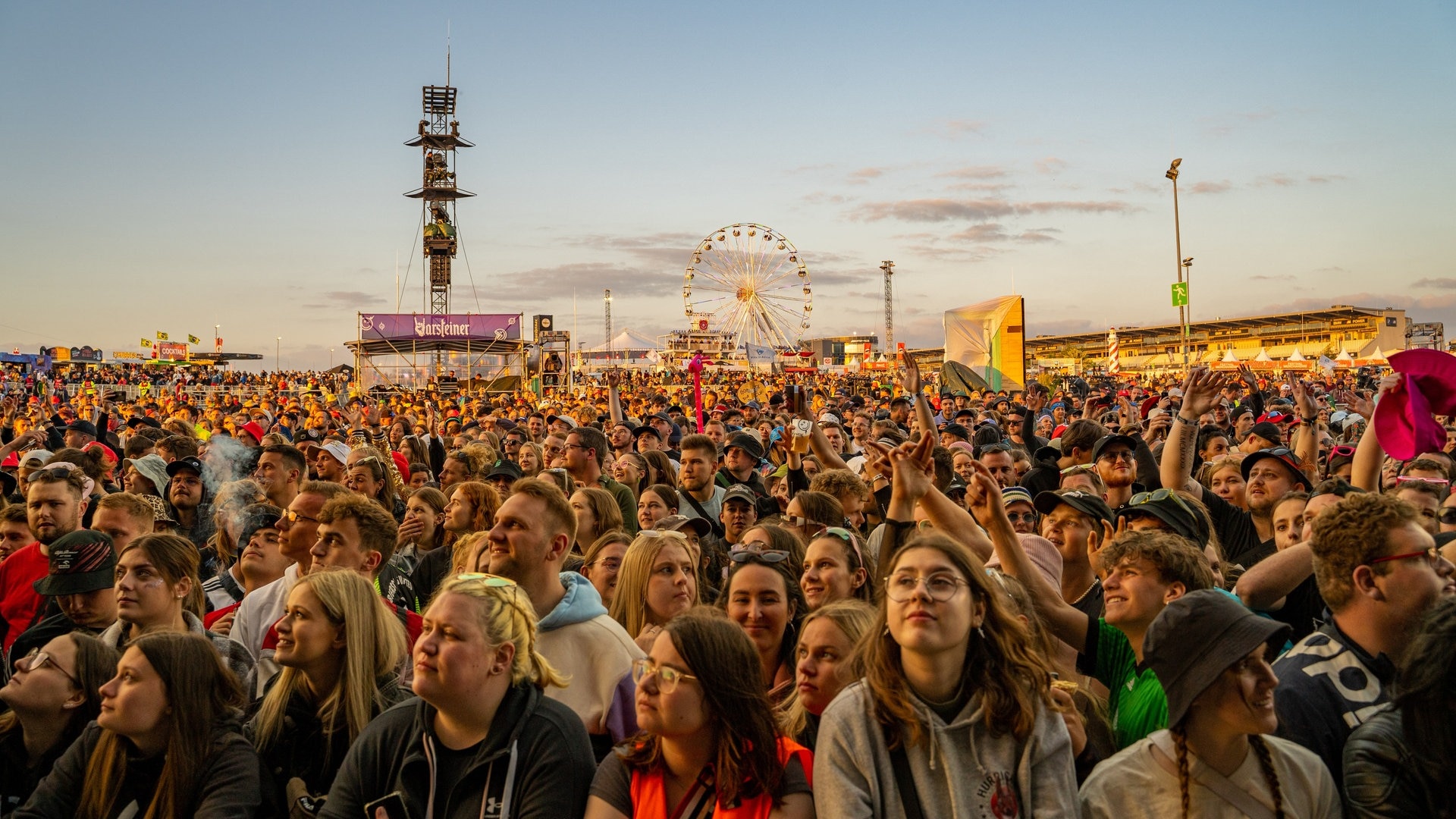 Foto: SWR3, Ronny Krautz Zuschauerinnen und Zuschauer bei Rock am Ring 2023 (Foto: SWR3, Ronny Krautz)