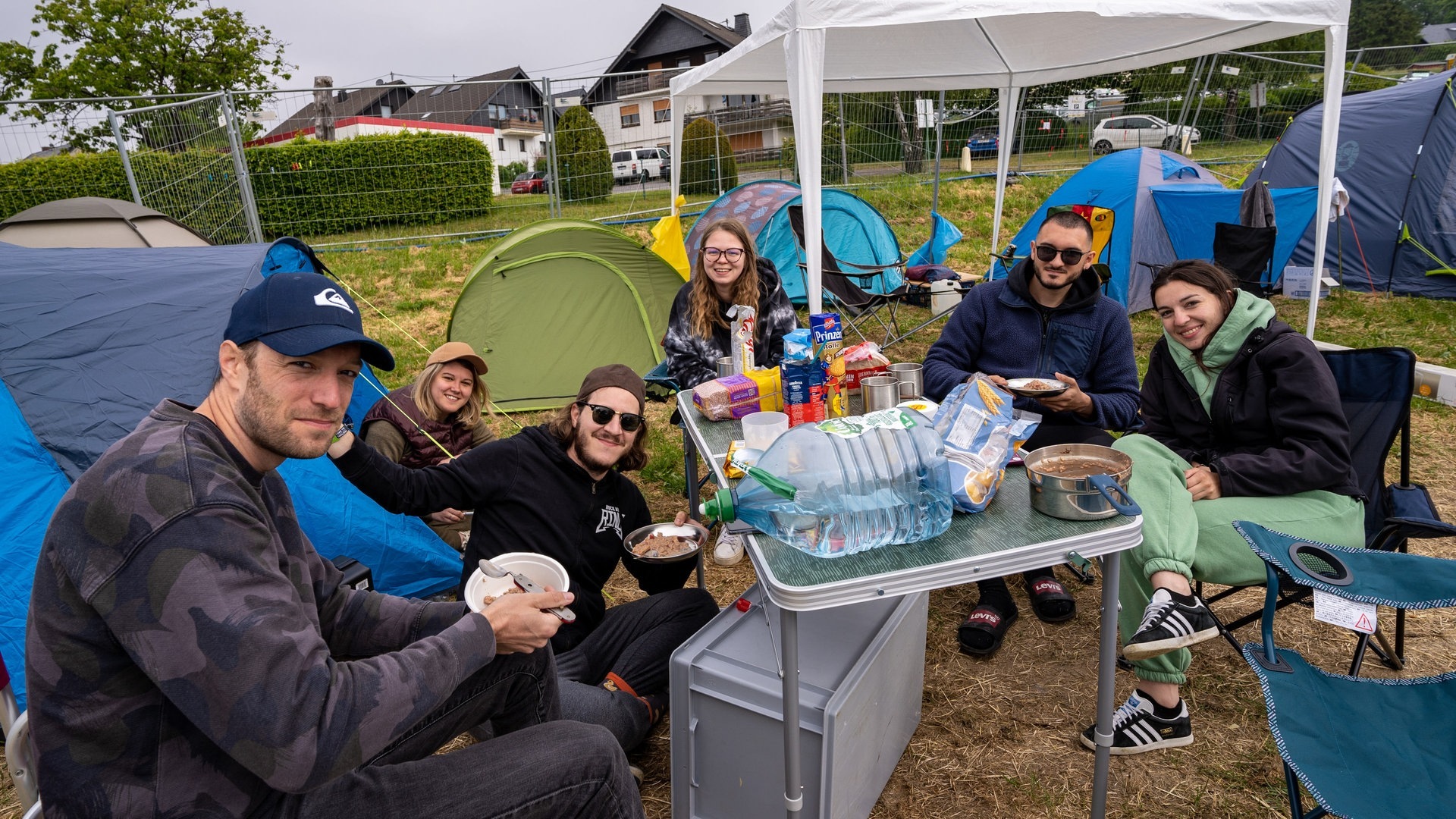 Foto: SWR3, SWR3 / Ronny Krautz Ein Camp beim Frühstücken (Foto: SWR3, SWR3 / Ronny Krautz)