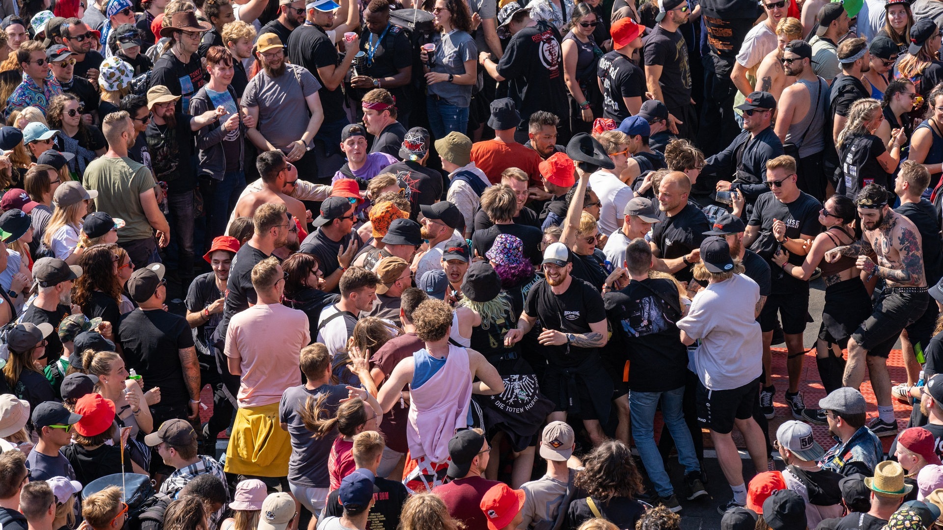 Foto: SWR3, SWR3 / Ronny Krautz Mosh Pit (Foto: SWR3, SWR3 / Ronny Krautz)